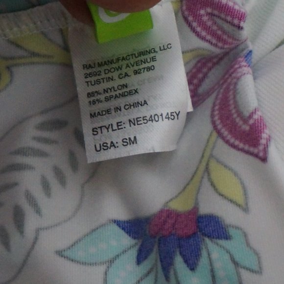 Kohl's Floral Tank Top With Shelf Padded Bra - Picture 8 of 9